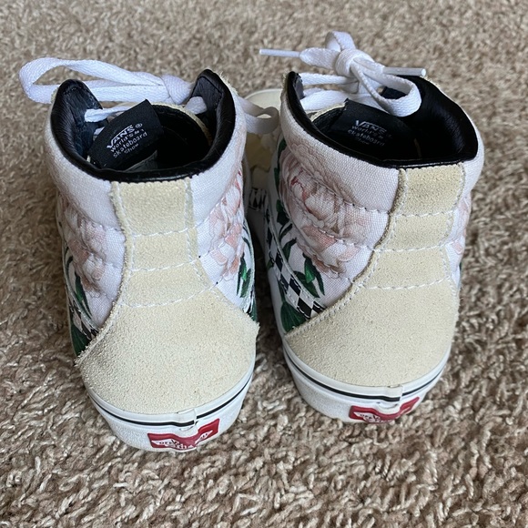 Vans High Top Suede Sneakers with Floral Design - Picture 3 of 6